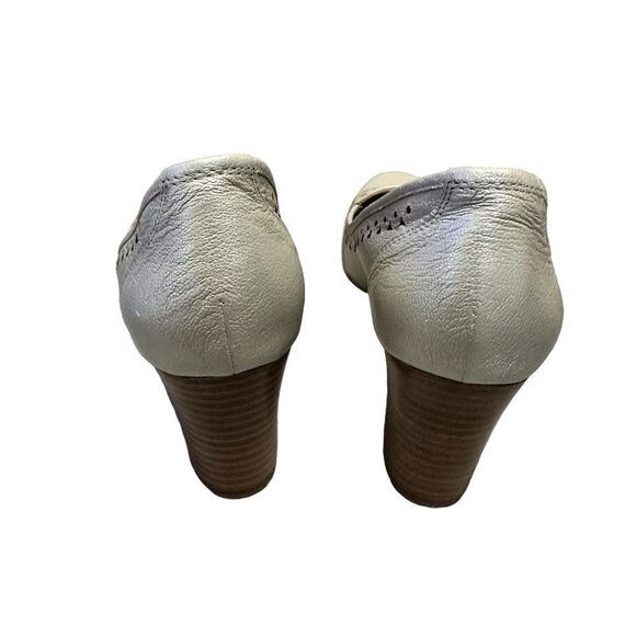 Joan & David luxe pale gold leather with wood look heels size 9.5 - Picture 10 of 10